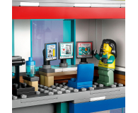 LEGO City 60371 Parking dla pojazdów uprzywilejowanych - 1091237 - zdjęcie 2